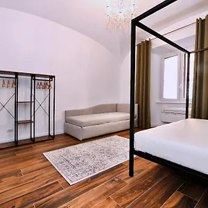 vatican-design-apartments.it-romehotels.com/